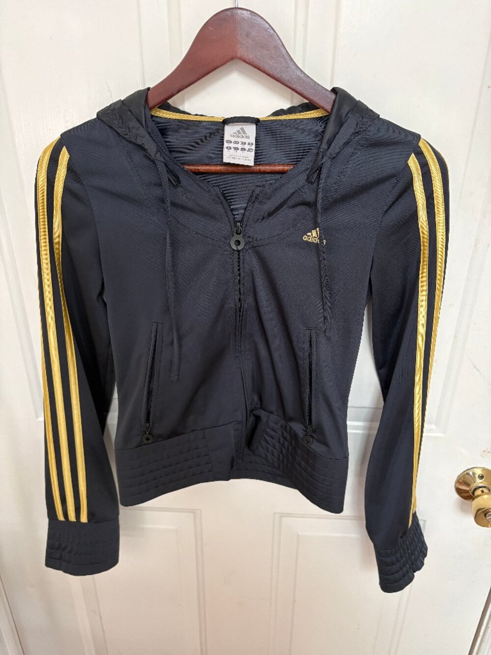 Vintage Adidas Originals Black & Gold Cropped Hoodie – Euro 34 (Like New)